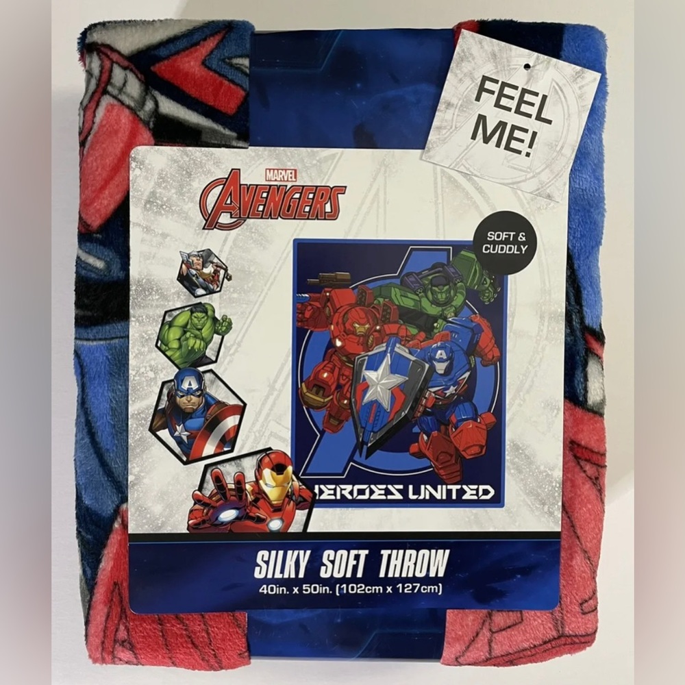 Marvel Avengers Superheroes HEROES UNITED Mech Strike 40" x 50" Silky Soft Throw - Picture 1 of 2